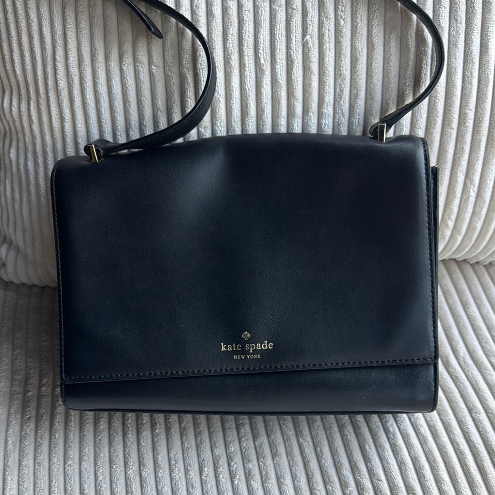 Kate Spade Black Shoulder Bag with Sleek Design